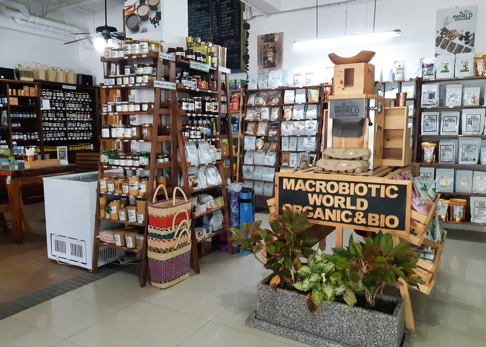 Organic stores in phuket - Macrobiotic World (Natural Efe) - maximum fitness phuket