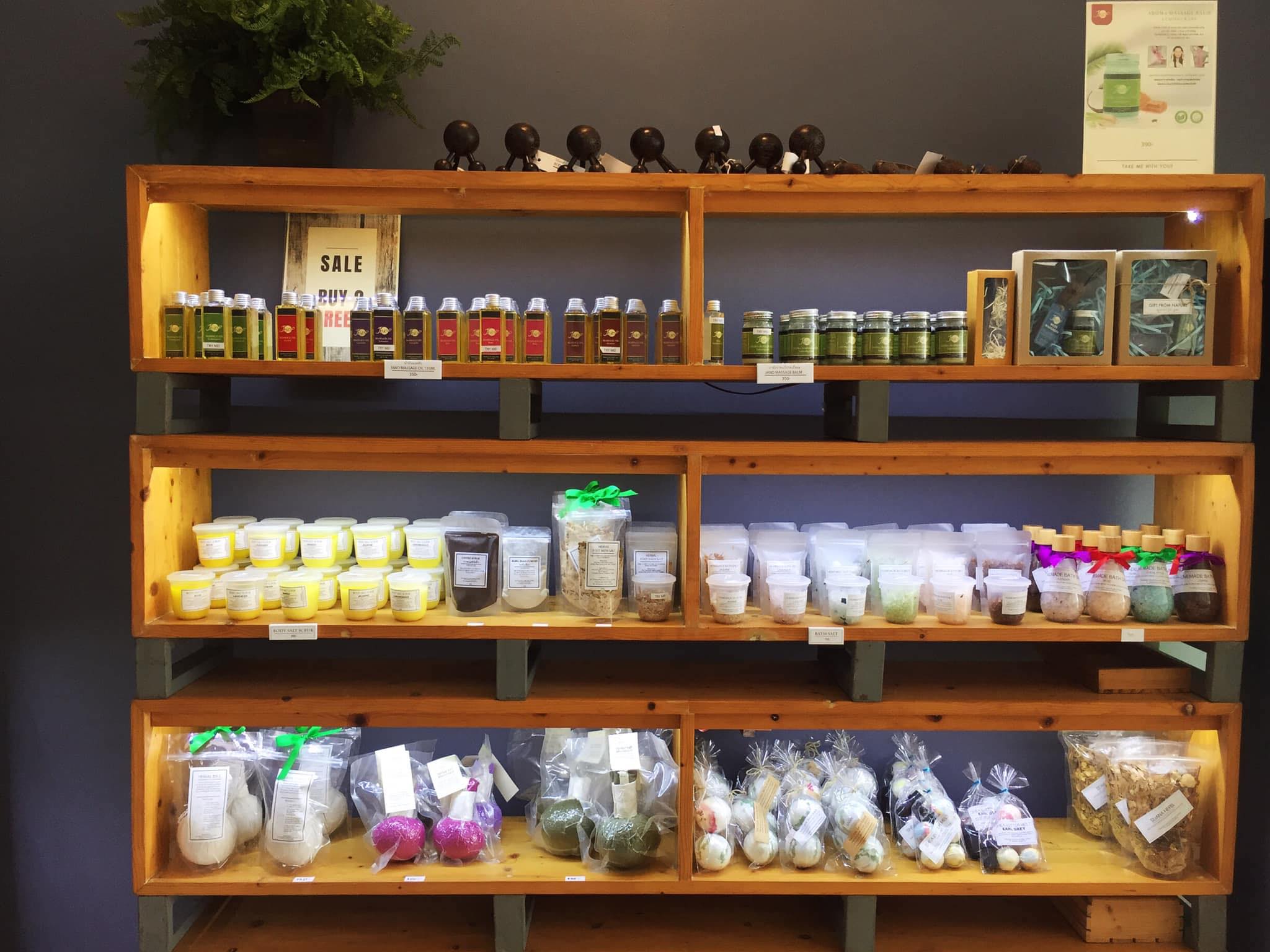 Pineapple natural & wellness store phuket - maximum fitness phuket